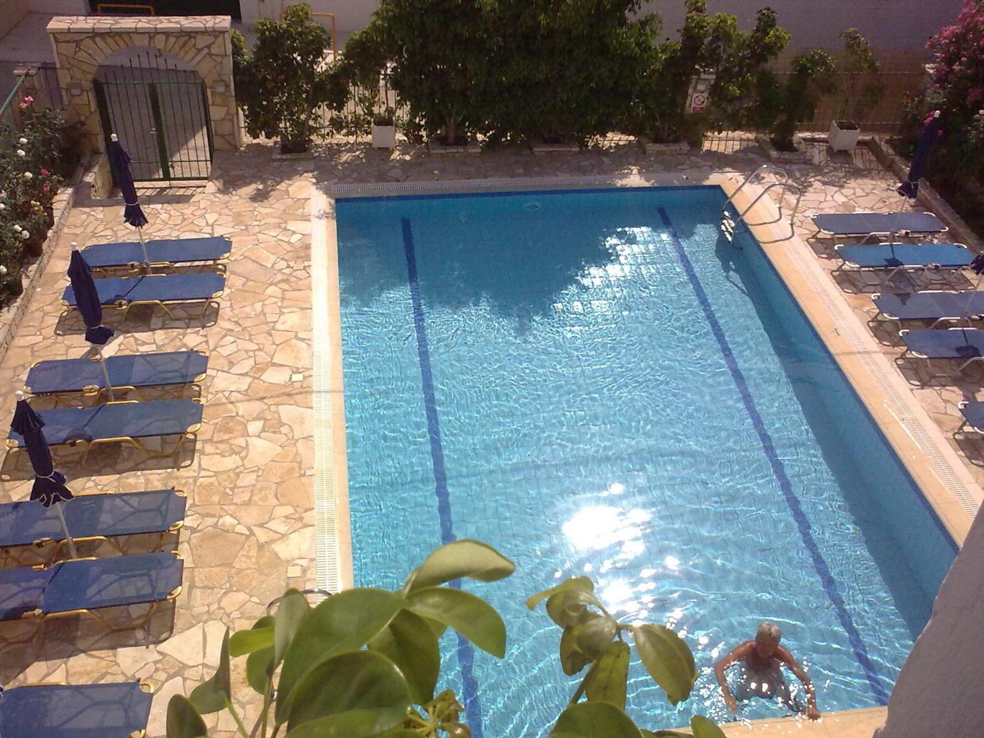 Petros Studios Poros  Esterno foto