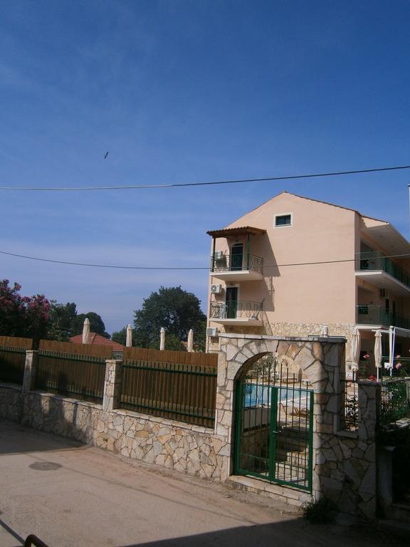 Petros Studios Poros  Esterno foto