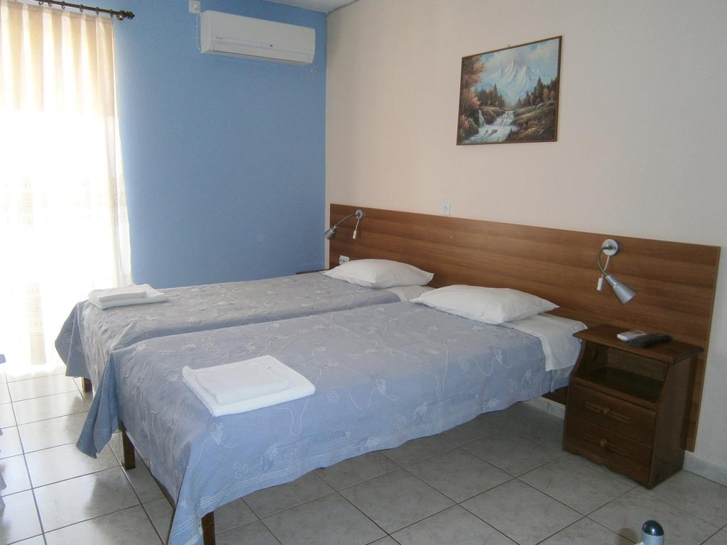 Petros Studios Poros  Esterno foto