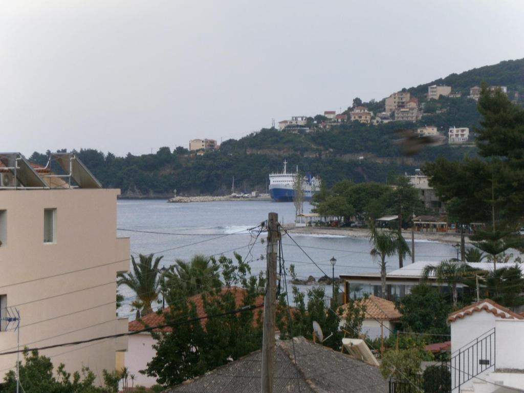 Petros Studios Poros  Esterno foto