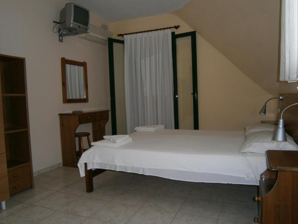 Petros Studios Poros  Esterno foto